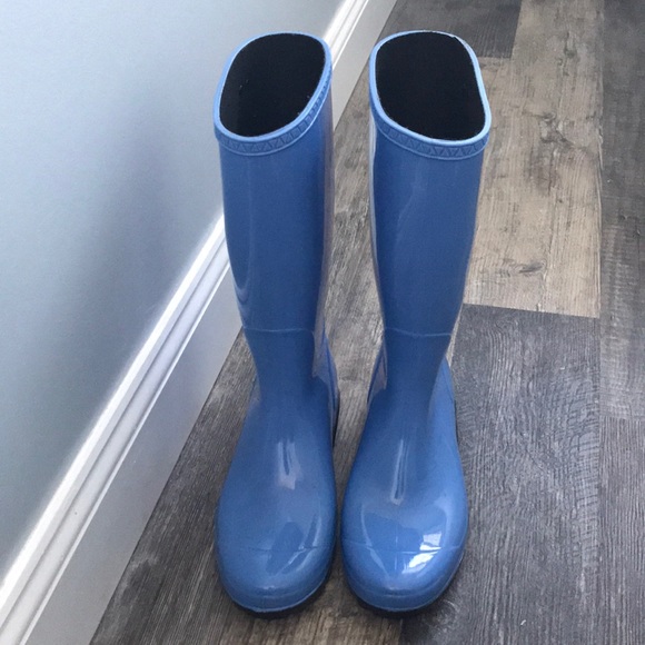 UGG Shoes - UGG rain boots!